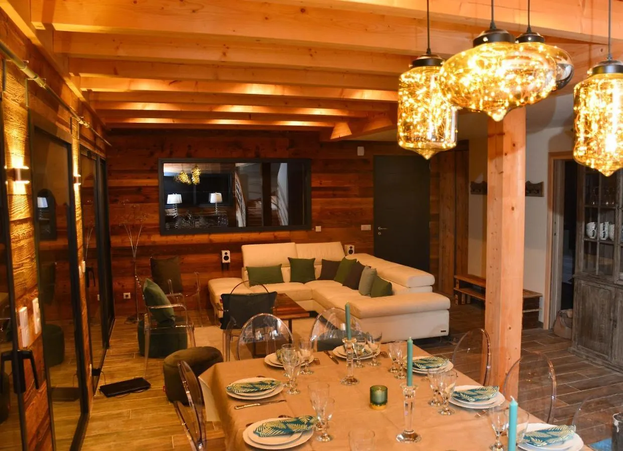 Chalet De Charme, Au Calme, Vue Splendide, 15 Personnes Les Houches 0*,  France